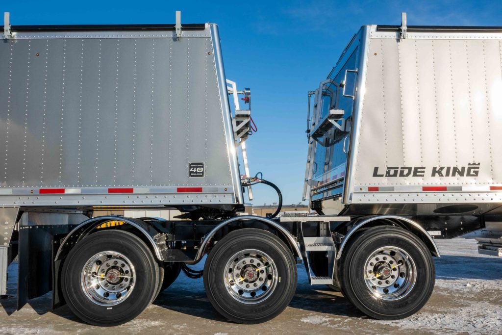 LodeKing-Distinction-40th-TriAxle-Lode King Distinction 40th ...